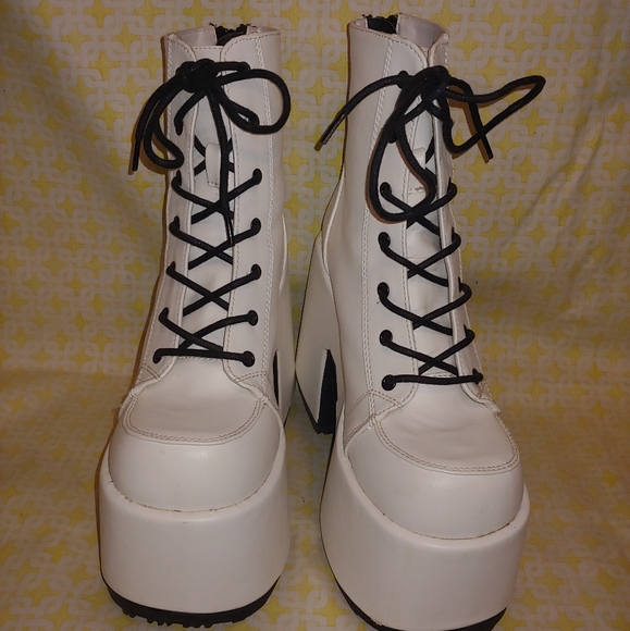 Demonia Dolls Kill White Camel Platform Lace Up Boots Booties Shoes - Picture 2 of 12